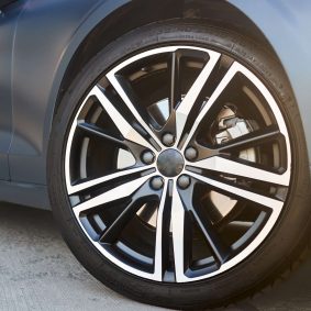 garages in ystrad mynach