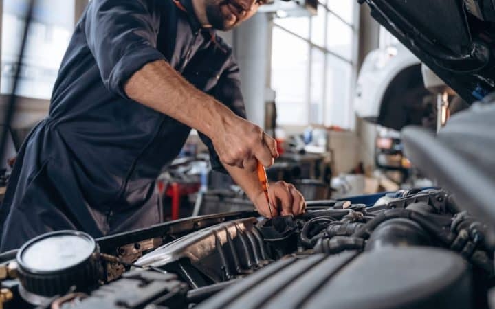 Garages in Caerphilly